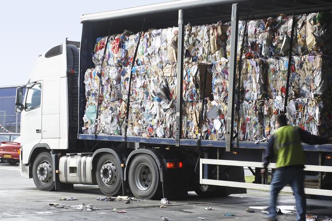 Najbolj pridni od izvajalskih organizacij včasih dobijo tudi ponudbo za delo, pravi Lesarjeva. | Foto: 