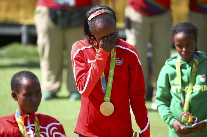 Jemima Sumgong | Nad kenijsko atletiko se zgrinjajo črni oblaki. Iz meseca v mesec na dan prihajajo novi dopinški prekrškarji. Med njih se je ujela tudi maratonska olimpijska prvakinja iz Ria de Janeira Jemima Sumgong. | Foto Reuters