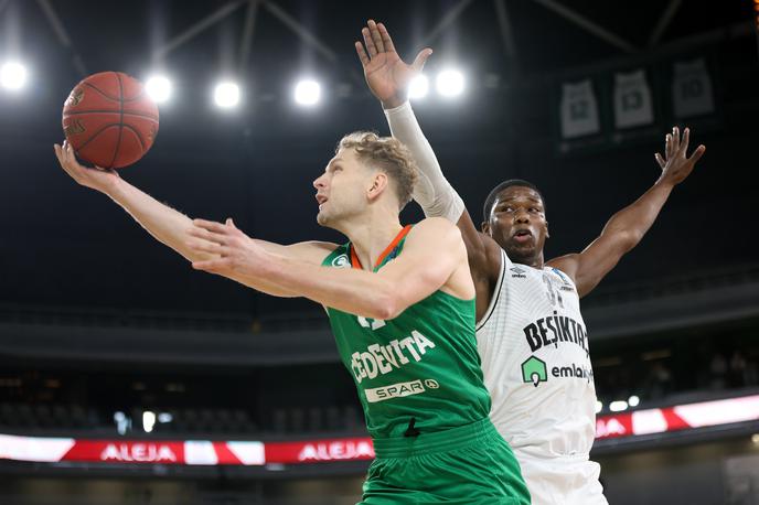 Cedevita Olimpija Bešiktaš Jaka Blažič | Jaka Blažič je dal 11 točk, a imel kar sedem izgubljenih žog. | Foto Filip Barbalić/www.alesfevzer.com