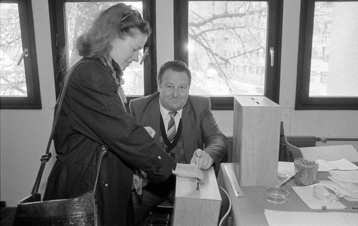 volitve 1990 | Foto Tone Stojko, hrani Muzej novejše zgodovine Slovenije