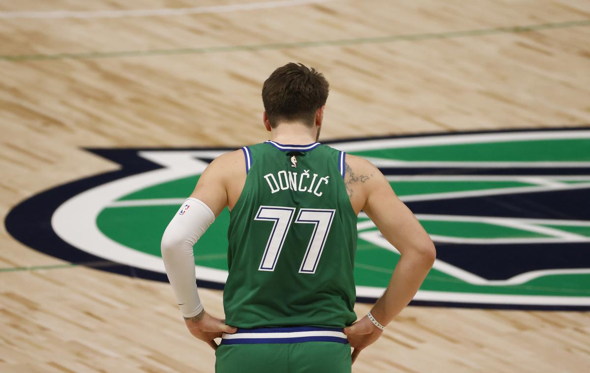 Luka Dončić | Luka Dončić je med najbolj vročimi košarkarji v ligi NBA, a ne njegov Dallas, ki je manj kot polovično uspešen. | Foto Guliverimage