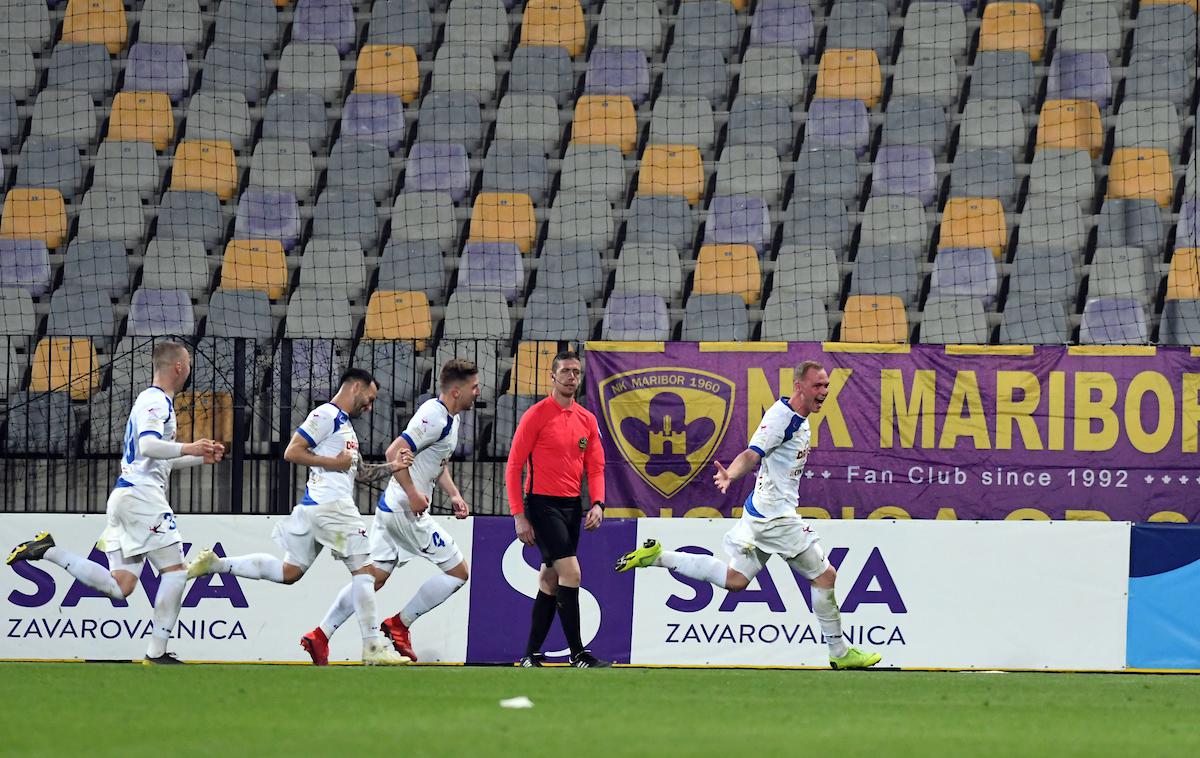 Celje | Takole so se Celjani razveselili izenačujočega zadetka v Mariboru. | Foto Miloš Vujinović/Sportida