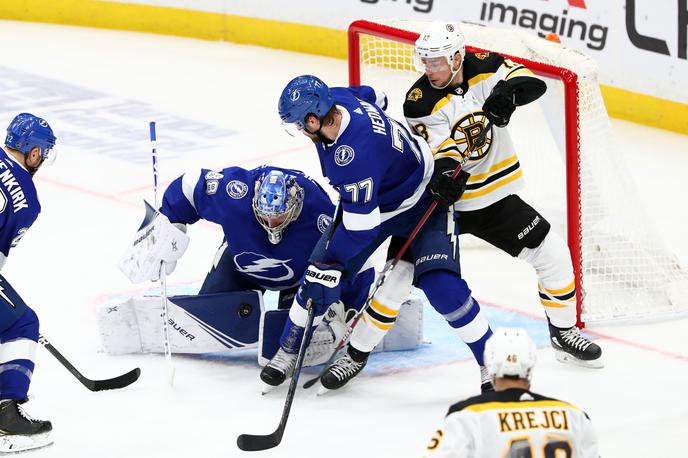 Tampa Bay Lightning Boston Bruins | Na tekme v ligi NHL oziroma četrto fazo bo treba še nekoliko počakati, se pa NHL-ovci počasi vračajo na treninge. Sprva v manjših skupinah, čez mesec dni pa načrtujejo pripravljalne tabore. | Foto Reuters