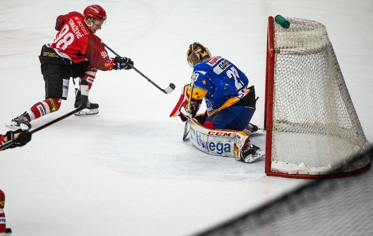 Tomaž Blaževič HDD SIj Acroni Jesenice | Jeseničani so si z zmago v Italiji na stežaj odrli vrata polfinala. Gol in podajo v Asiagu je dosegel Blaž Tomaževič. | Foto Urban Meglič/Sportida