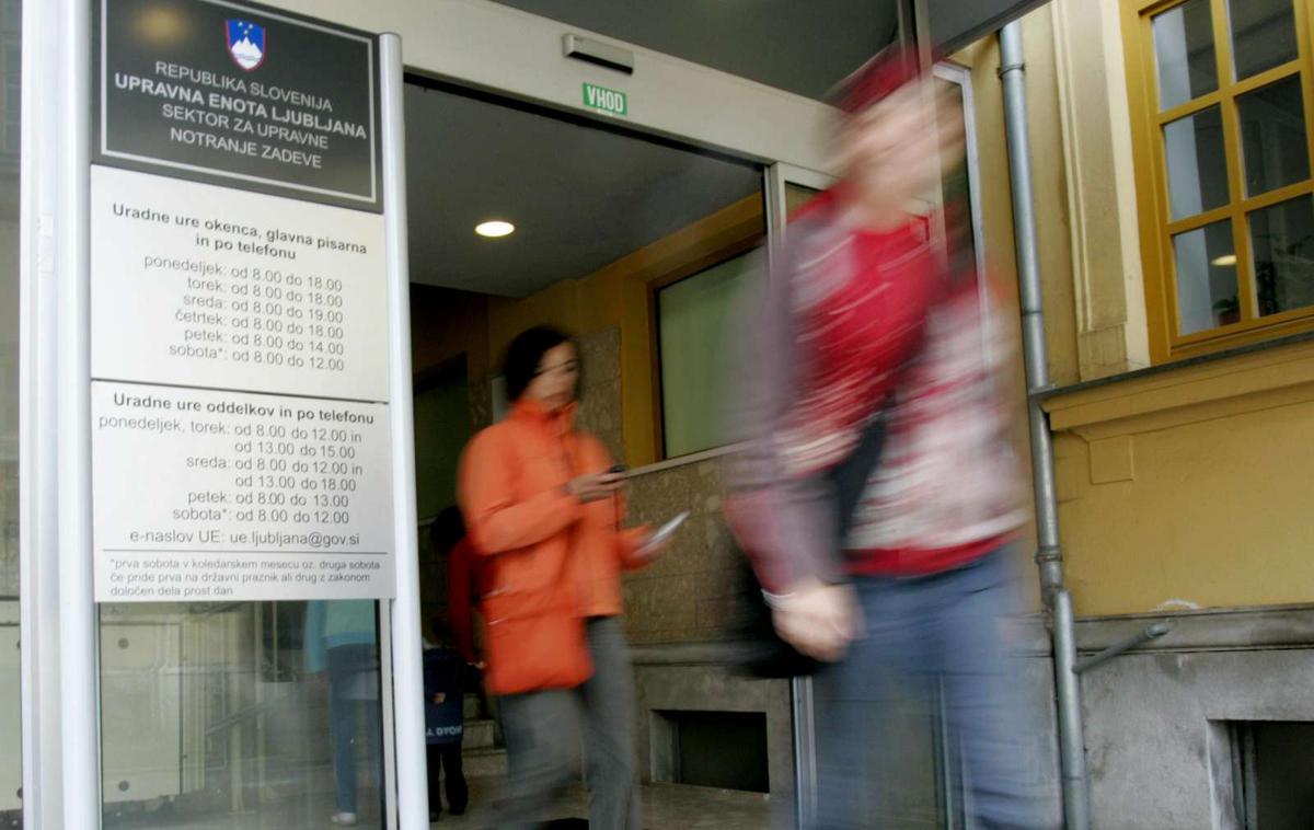 Upravna enota | Če dogovora ne bo, bo celodnevna stavka v sredo potekala na večjem številu upravnih enot, med njimi tudi obeh največjih in najbolj obremenjenih, ljubljanski in mariborski. | Foto STA