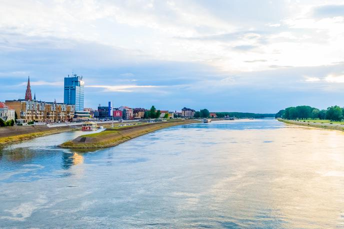 Reka Drava v Osijeku | Truplo štiriletnega dečka so našli v bližini nekdanje tovarne usnja v Osijeku. | Foto Shutterstock