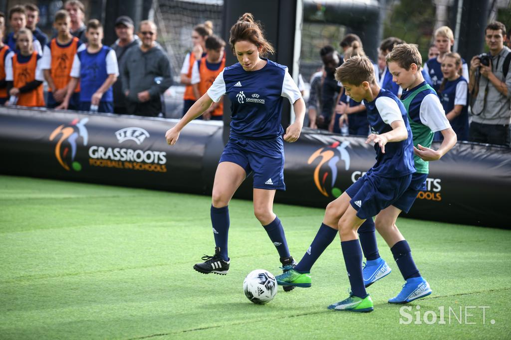 Uefa Ljubljana 2019 Trg Republike Nogomet v šolah