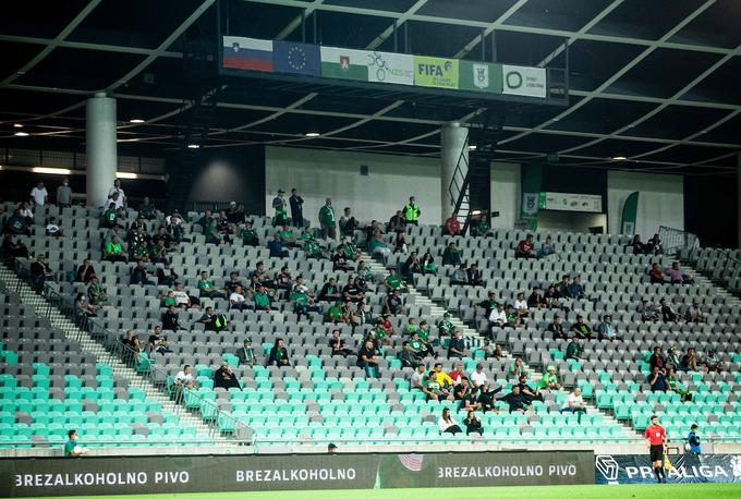 Brez gledalcev bo v 1. krogu nove sezone potekal tudi dvoboj v Stožicah med Olimpijo in Muro. | Foto: Vid Ponikvar