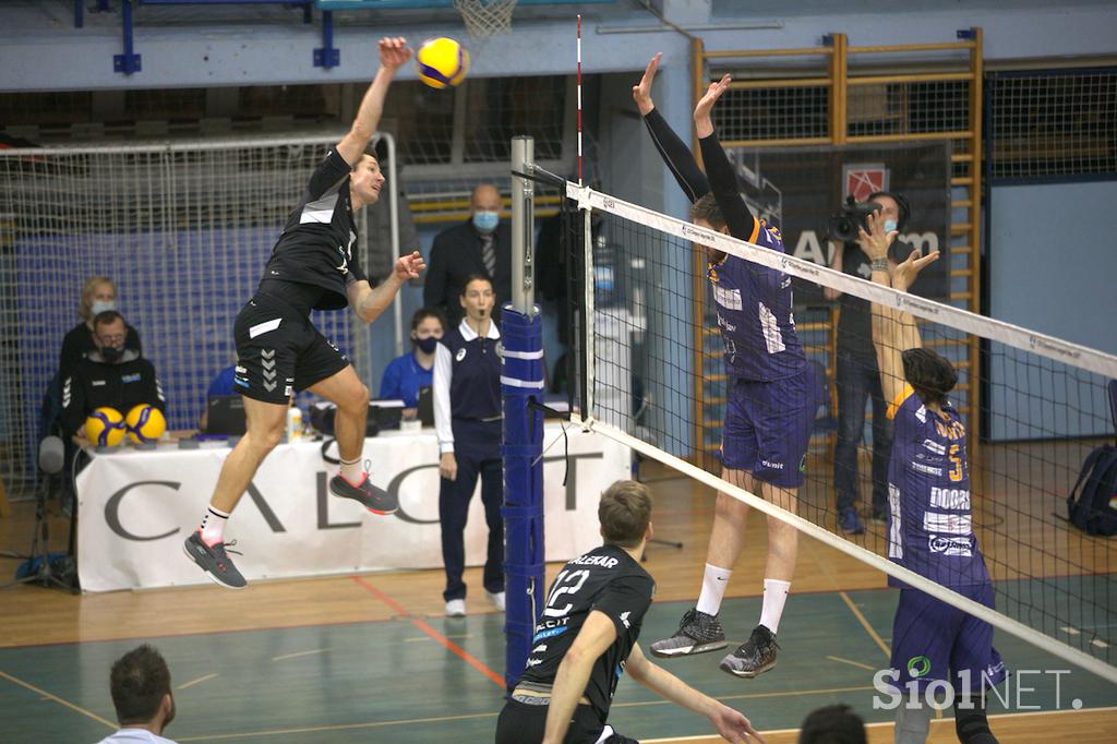 Calcit Volley ACH Volley