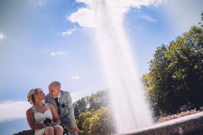 S Petrom Pustovrhom, s katerim sta skupaj gulila že gimnazijske klopi, sta si junija letos pred 70 svati z vsega sveta, obljubila večno zvestobo.  | Foto: Tomaž Bradeško Photography