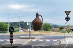 Slovenska krožišča: pletenka, motor, harmonika in kopito #foto