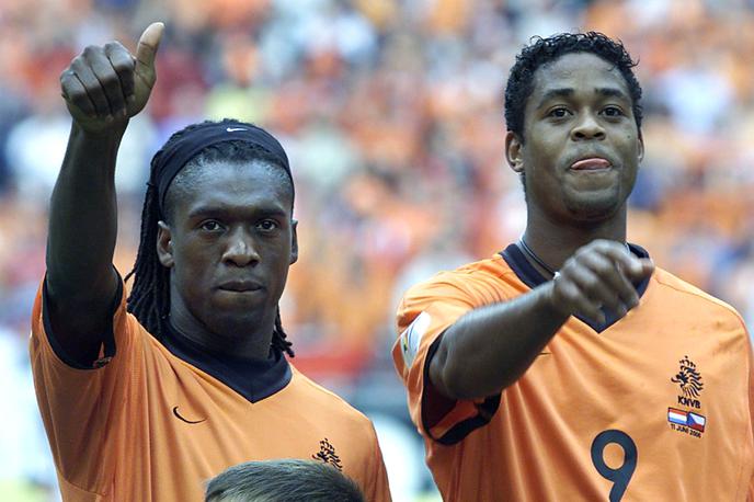 Clarence Seedorf Patrick Kluivert | Nekdanja nizozemska nogometna reprezentanta Clarence Seedorf in Patrick Kluivert prevzemata reprezentanco Kameruna. | Foto Reuters