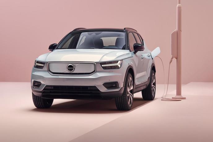 Volvo XC40 recharge | Kapaciteta baterije znaša 78 kilovatnih ur, kar po standardu WLTP obljublja doseg 400 kilometrov. | Foto Volvo