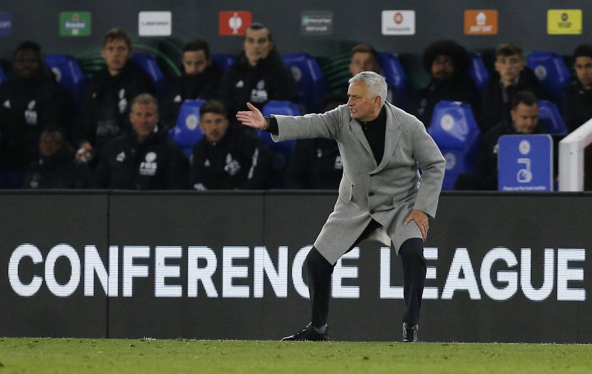 Jose Mourinho | Jose Mourinho je z Romo na gostovanju v Leicestru iztržil remi. | Foto Reuters