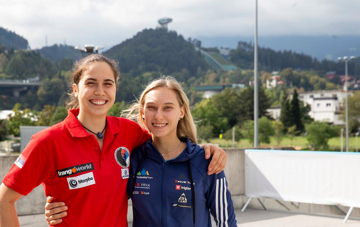 Staša Gajo | Staša Gejo je 20-letna plezalka iz Niša v Srbiji, ki je na zadnjem svetovnem prvenstvu v Innsbrucku osvojila bronasto odličje v balvanskem plezanju. Na fotografiji je v družbi Janje Garnbret, dvakratne svetovne prvakinje iz Innsbrucka. | Foto Urban Urbanc/Sportida