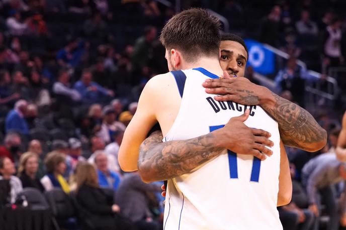 Luka Dončić | Luka Dončić se je na koncu razveselil velike zmage, a še sredi tretje četrtine ni kazalo, da bo tako, saj je Dallas zaostajal z 58:79. | Foto Reuters