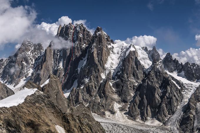 Vrisana preplezana smer Vse ali nič v zahodni steni Arjune. | Foto: Marko Prezelj