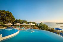 Objekti_Krk-hotel-pool-view