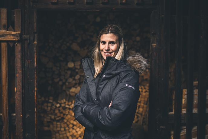 Ula Hafner | Ula Hafner je nekdanja alpska smučarka, ki danes kot fizioterapevtka skrbi za slovensko biatlonsko reprezentanco. Na prireditvi Športnik leta je skupaj z biatlonko Polono Klemenčič prejela posebno priznanje za fair-play v športu. | Foto Grega Valančič/Sportida