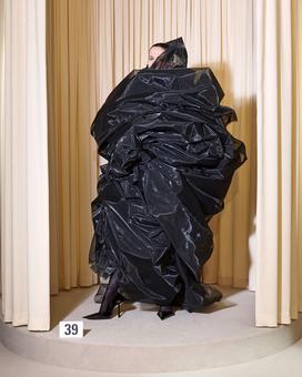 Balenciaga Fall 2024 Couture