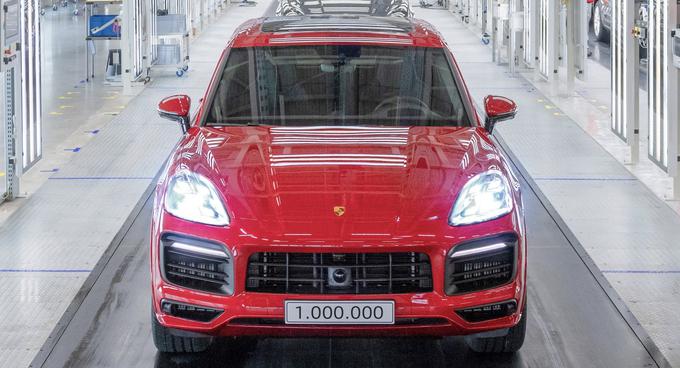 Cayenne ostaja paradni konj znamke Porsche. Lani so izdelali tudi že jubilejnega milijontega. | Foto: Porsche