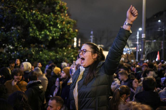 Protest v Srbiji | Delo je ustavilo okoli 60 fakultet, študenti pa dobivajo vse širšo podporo. Doslej so jih med drugim podprli dramski in filmski ustvarjalci in igralci, pisatelji ter številna nevladna združenja. | Foto Reuters