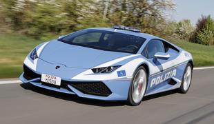 Italijanski policisti v Bologni dobili novega lamborghini huracana #foto