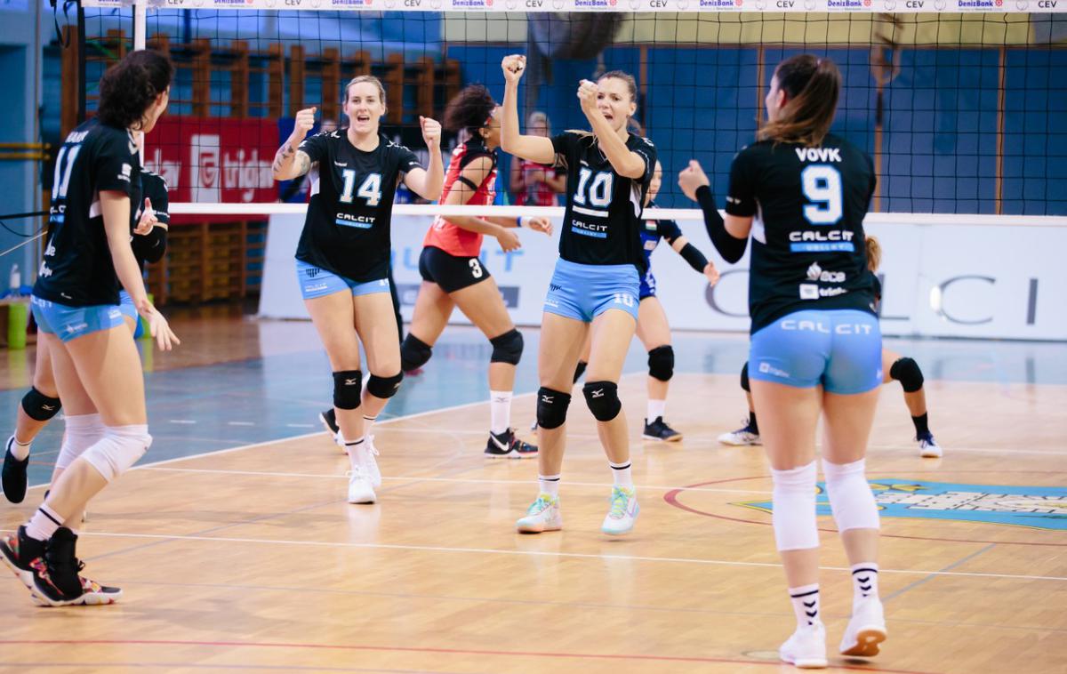 Calcit Volley | Kamničanke v zadnjem času niso blestele, so pa ostajale v pokalu challenge. | Foto Klemen Brumec