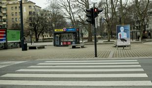 Javno življenje v Sloveniji se je ustavilo #video