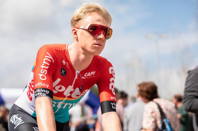 Maxim VAN GILS | Belgijski kolesar Maxim Van Gils, član ekipe Lotto-Dstny, je na dirki Kriterij za pokal Japonske izgubil živce, a se je potem, ko so se glave ohladile, za incident opravičil.  | Foto Guliverimage