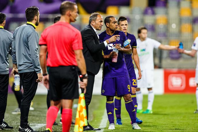 Marcos Tavares, Darko Milanič | Pred začetkom nove sezone sta pred novinarje stopila trener in kapetan Maribora, Darko Milanič in Marcos Tavares. | Foto Grega Valančič/Sportida