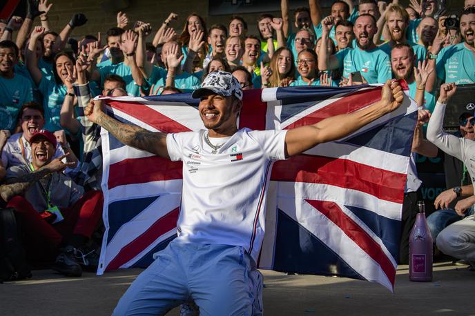 Lewis Hamilton | Lewis Hamilton na večni lestvici najuspešnejših dirkačev formule ena zaostaja le še za nemško legendo Michaelom Schumacherjem. | Foto Reuters