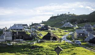 Iz zasute jame po štirih urah uspešno rešili jamarja