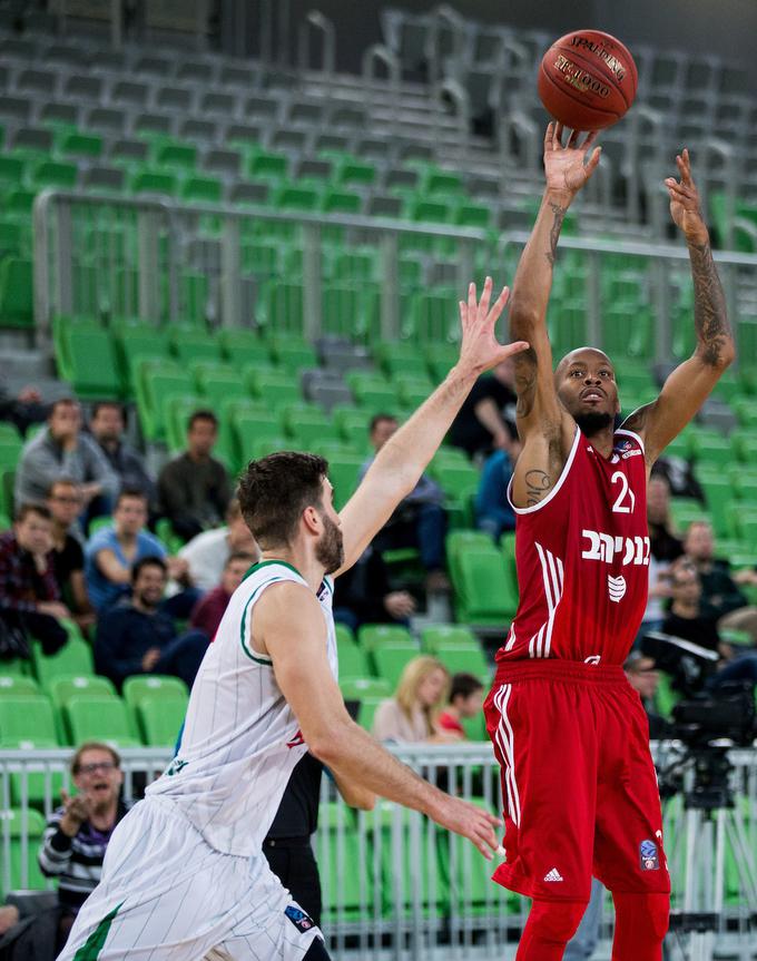 Tarence Kinsey je proti Olimpiji dosegel 23 točk in bil prvi strelec tekme. | Foto: Vid Ponikvar