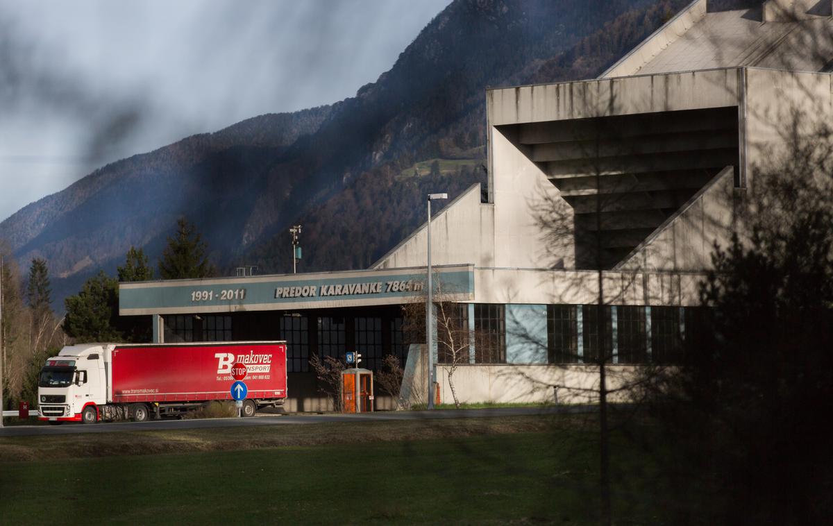 Karavanke | Dars je zavrnil pritožbo Gorenjske gradbene družbe na postopek izbire izvajalca za gradnjo druge cevi predora Karavanke. | Foto Klemen Korenjak