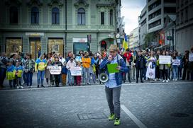 Shod v središču Ljubljane v podporo Ukrajini