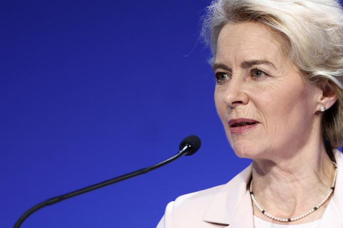 Ursula von der Layen | Ursula Von der Leyen je že aprila nakazala, da bi bila po junijskih volitvah pripravljena sodelovati s strankami v skupini ECR, v kateri med drugim sedijo Bratje Italije italijanske premierke Giorgie Meloni. | Foto Reuters