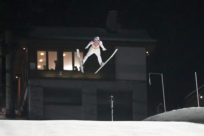 Lovro Kos, ki je bil v času odpovedi drugi, z rojaki vodi v seštevku turneje. | Foto: Guliverimage