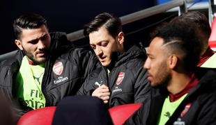 Özil in Kolašinac se vračata v ekipo