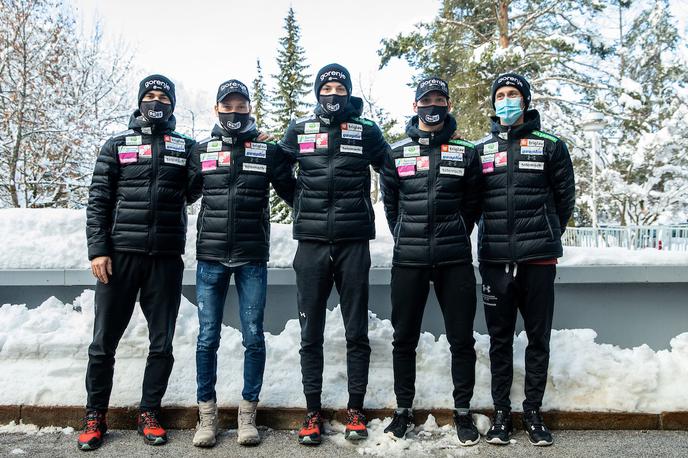 slovenski skakalci | Slovenska skakalna odprava bo na 69. novoletno turnejo, ki se bo v ponedeljek začela v Oberstdorfu, v Nemčijo odpotovala v nedeljo zgodaj zjutraj. | Foto Vid Ponikvar