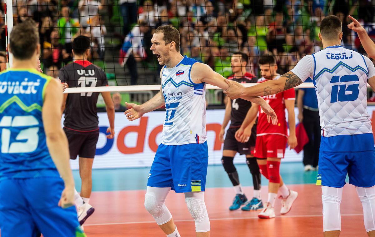 EuroVolley: Slovenija - Turčija | Tine Urnaut je edini, ki je do zdaj v celoti odigral vse tri tekme in navdušil slovenske ljubitelje odbojke. | Foto Grega Valančič/Sportida