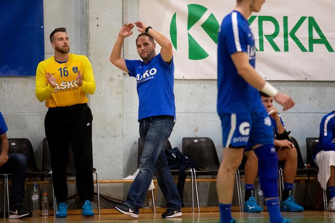 Na začetku lanske sezone je v superpokalu s Celjem pokleknil proti Krki, sodu pa je dno izbil poraz z Ribnico v državnem prvenstvu. Konec lanskega septembra se je Tamše poslovil od Celja. | Foto: Urban Urbanc/Sportida