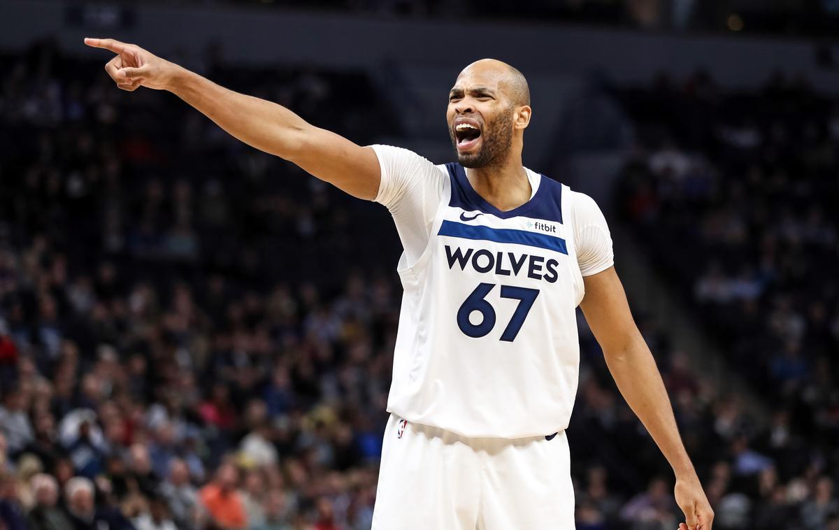 Taj Gibson | Taj Gibson je na dvoboju proti Sacramentu poskrbel za nevsakdanji vložek. | Foto Reuters