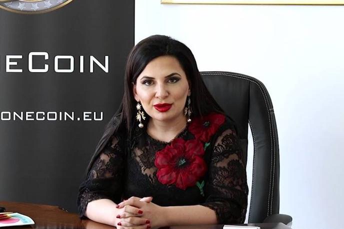 Ruja Ignatova | Samooklicana "kriptokraljica" Ruja Ignatova je z denarno mrežo OneCoin zaslužila skoraj pol milijarde evrov. Lep delež je prispevalo tudi več tisoč Slovencev, ki so nasedli obljubam zdaj že zdavnaj potuhnjenih slovenskih promotorjev. | Foto YouTube