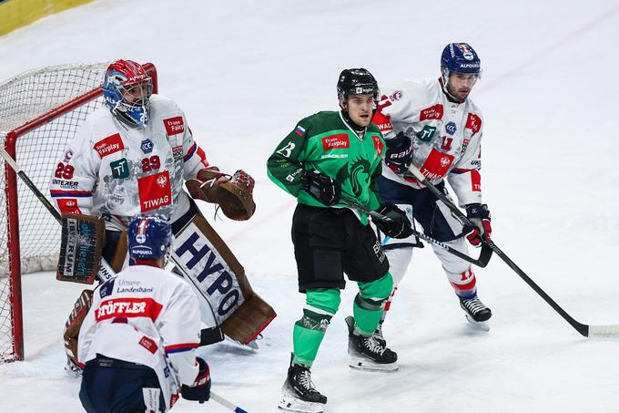 Gostje so v prvi tretjini povedli s 3:0. | Foto: Aleš Fevžer