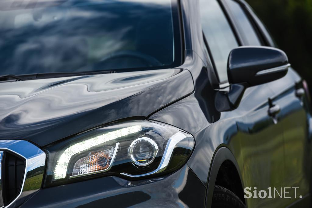 Suzuki SX4 s-cross hybrid