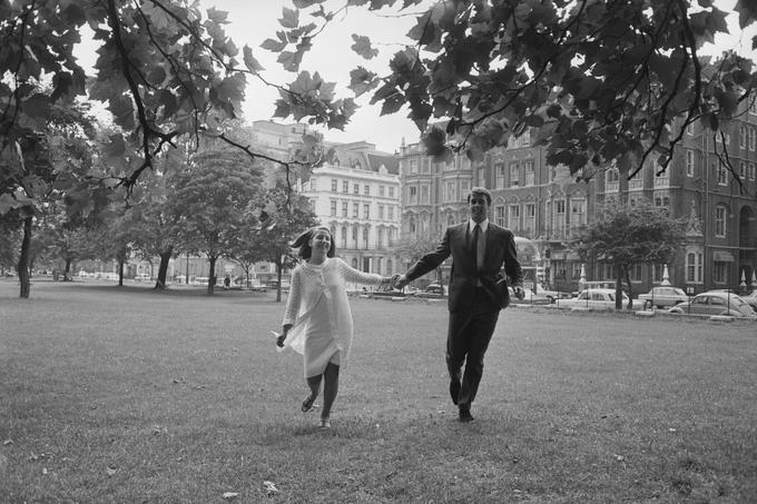 Geoff Hurst s srčno izbranko je po SP 1966 užival ogromno slavo na Otoku.  | Foto: Guliverimage/Getty Images