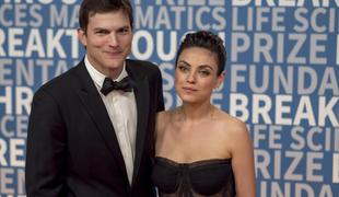 Mila Kunis in Ashton Kutcher otroka umivata le, ko na njima vidita umazanijo