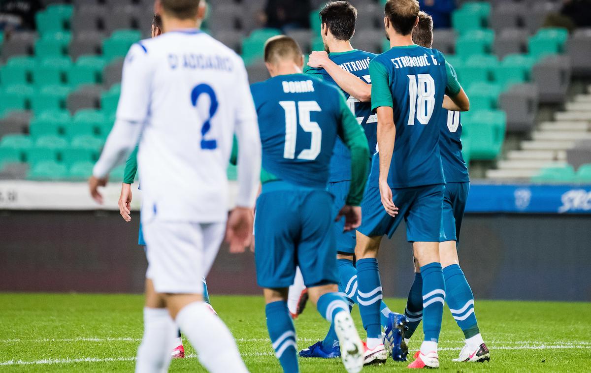 Slovenija : San Marino, slovenska nogometna reprezentanca | Slovence danes čaka obračun s Kosovom. | Foto Grega Valančič/Sportida