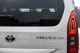 Toyota proace city